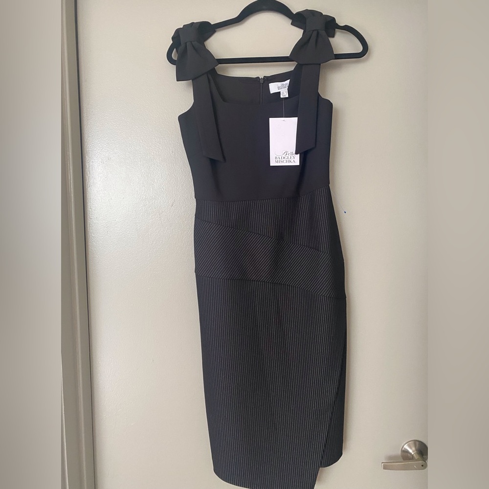 Belle Badgley Mischa 🚨Runs Larger 🚨black dress with bow shoulders